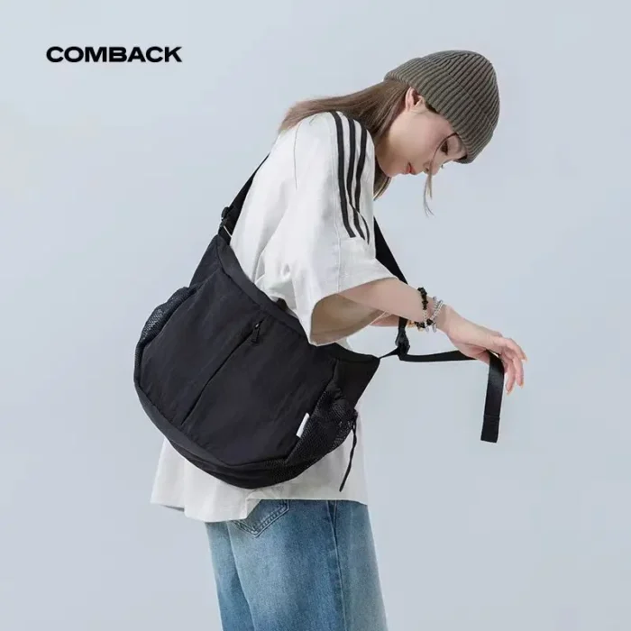 Comback 23AW Messenger crossbody bag large capacity dumpling shape minimalist style casual